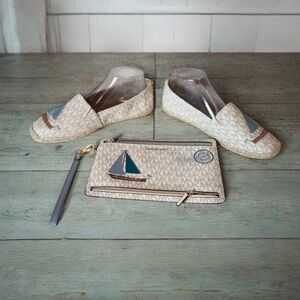 NWOT MICHAEL KORS ESPADRILLES SIZE 10 and WRISTLET SET